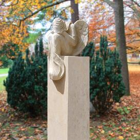 Kalkstein Grabstele mit Engel Urnengrabstein - Leonie