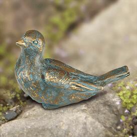 Sitzender Bronzevogel klein mit grner Patina - Spatz...