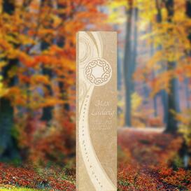 Urnengrab Stele mit keltischem Ornament - Amelia Signum