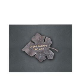 Urnengrabstein liegend mit Bronze Ahorn-Blatt & Inschrift...