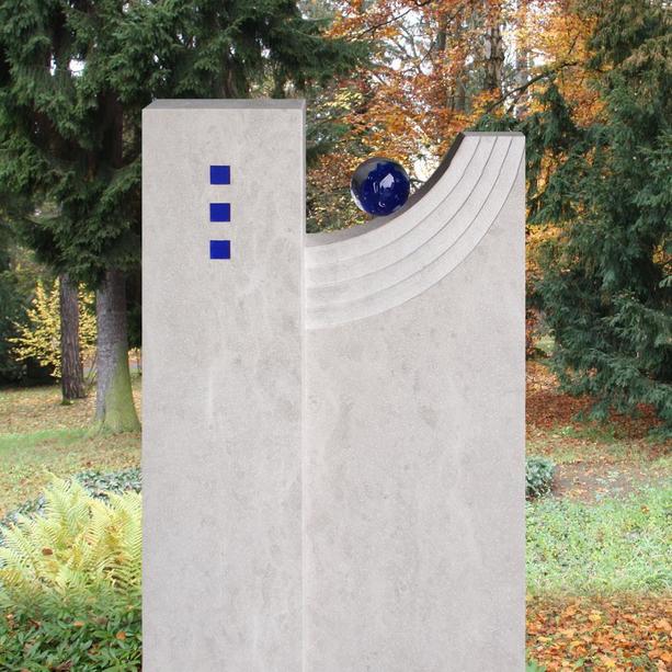Grabdenkmal Naturstein modern mit blauer Kugel - Tempera