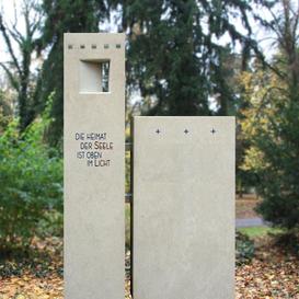 Moderner Urnengrabstein zweiteilig mit ffnung - Aura