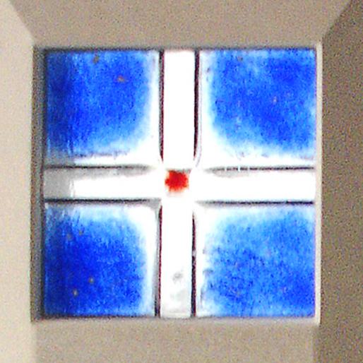 Urnengrabmal Naturstein zweiteilig blau mit Glas & Kreuz - Lavello