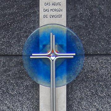 Gedenkstein Doppelgrab Granit Glas Treppe & Kreuz - Ravenna