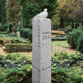 Granit Grabstein mit Vogel Statue bestellen - Avis