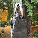 Felsen Grabstein mit Bronze Figur - Claire