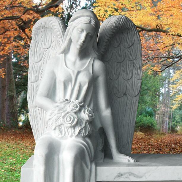 Sitzender Friedhofsengel Marmor Urnengrab - Cerina