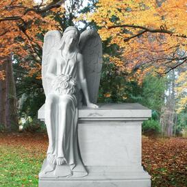 Sitzender Friedhofsengel Marmor Urnengrab - Cerina